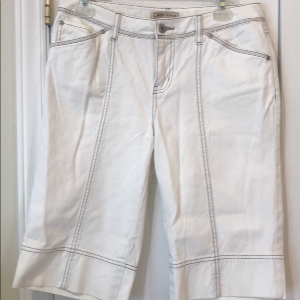 Cabi White Denim Shorts Sz 6 EUC
